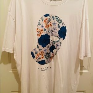 T-shirt with design - Gentle used